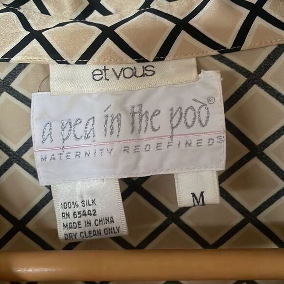 Silk vintage button up top - Picture 3 of 3